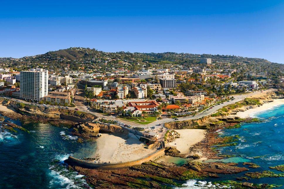 Beautiful San Diego coastline for solo women travelers.